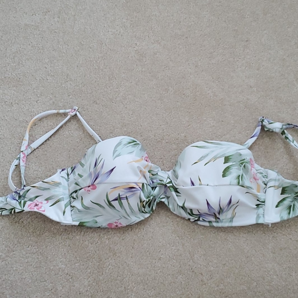 H&M floral bikini top